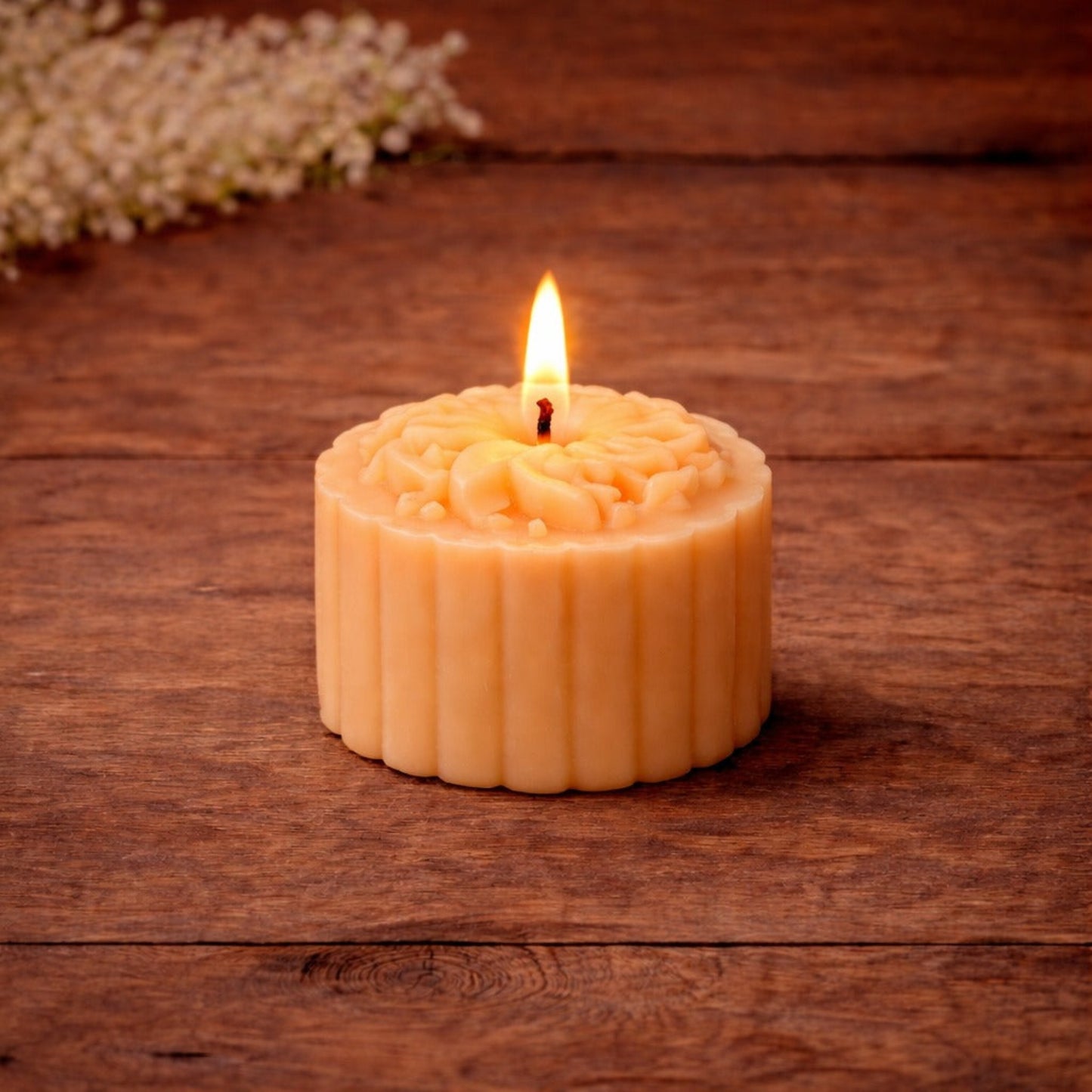 Cylindrical Pillar Candle – Leaf Design