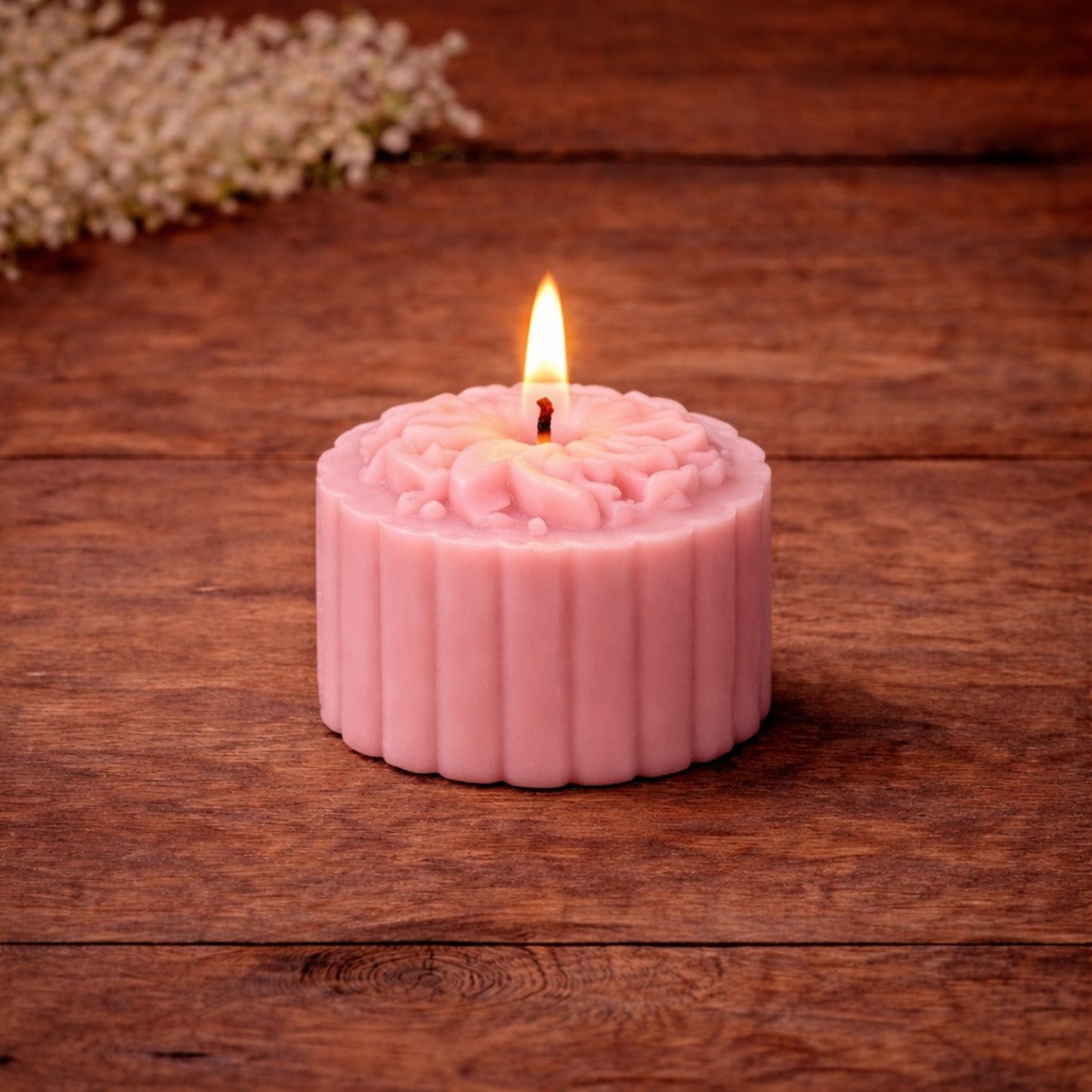 Cylindrical Pillar Candle – Leaf Design